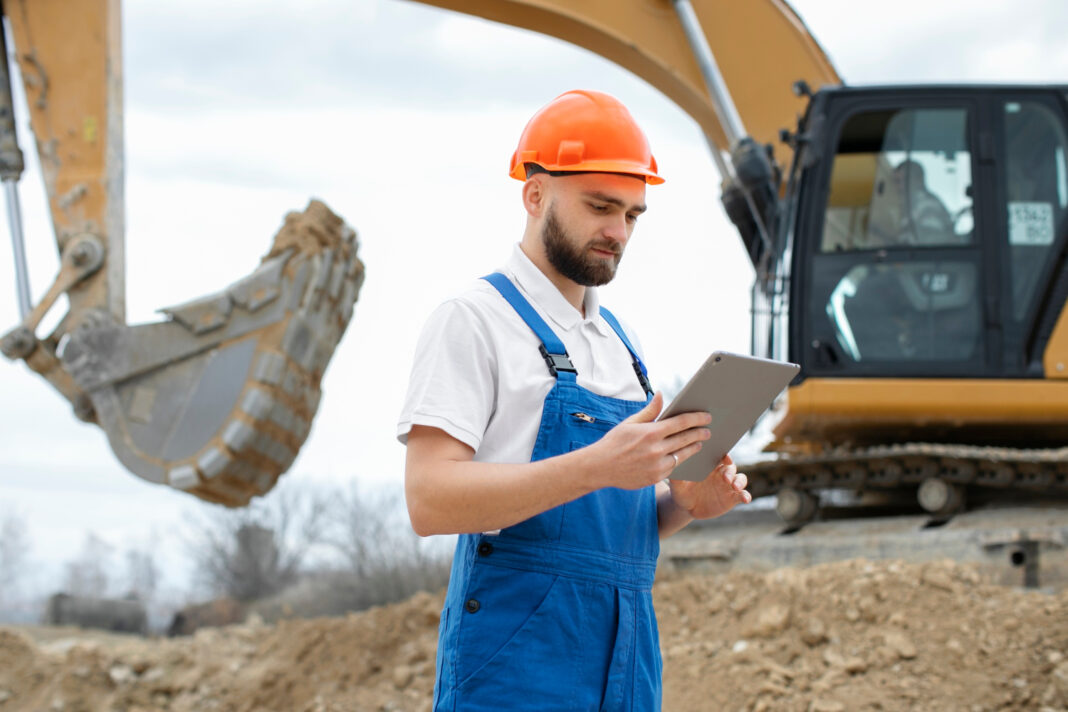 Cum se folosește încărcătorul telescopic în construcții