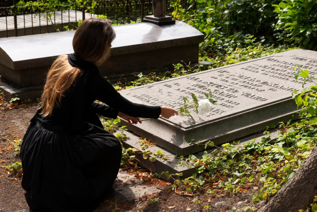 traditiile funerare romanesti