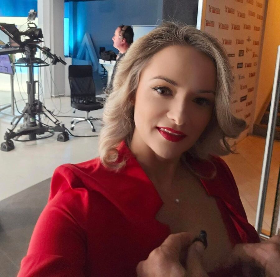 Amalia Bellantoni și partenerul ei, arestați pentru atacul asupra unui cuplu de bătrâni și sechestrarea telefoanelor / Poliția este în căutarea altui suspect