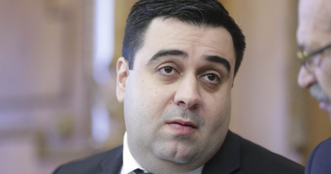 Descinderi DNA la ex-ministrul Transporturilor, Răzvan Cuc, implicat într-o investigație de mită (surse)