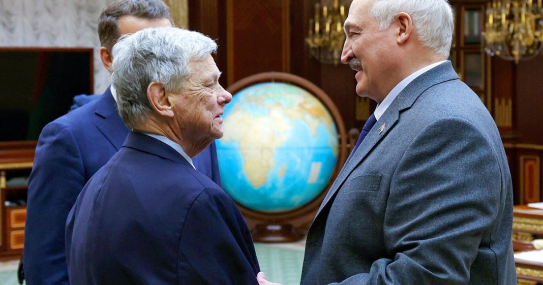 Din spatele ușilor închise ale discuțiilor dintre SUA și Belarus: Lukașenko și resursele sale bogate - deținuții politici și vodca.