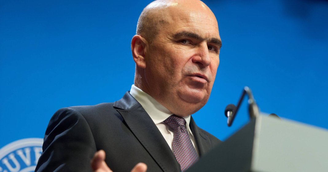 Reacția prim-ministrului Bolojan la numirile de „Ilie Sărăcie”. Comunicat despre majorarea impozitelor și bugetul formațiunilor politice.