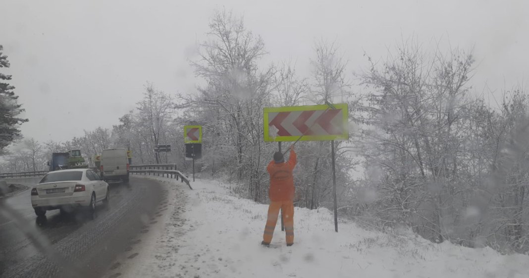 Meteorologii estimează precipitații sub formă de ninsoare, temperaturi scăzute și vânt puternic: „Percepția de frig va fi semnificativ amplificată”