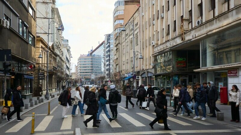 Un început friguros: Specialiștii în meteorologie anunță temperaturi sub normale și ploi consistente.