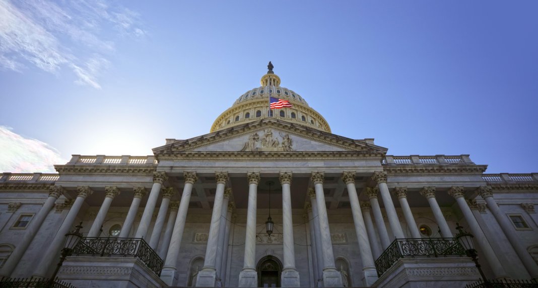 Un raport al Congresului Statelor Unite contestă anularea alegerilor din România și susține că Bruxelles-ul se implică prin cenzură în procesele electorale ale țărilor membre.