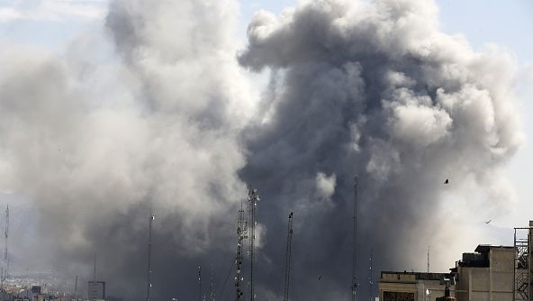 Mai multe aeronave de vânătoare americane s-au prăbușit în Kuweit, iar Ambasada Statelor Unite este cuprinsă de foc.