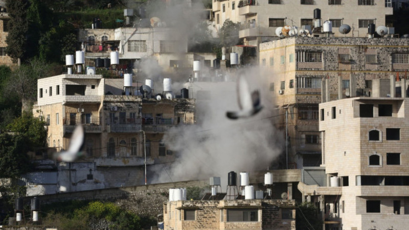 Război în Orientul Mijlociu, ziua 30: Tensiunile cresc în urma ofensivelor rebelilor Houthi, noi forțe americane ajung în zonă.