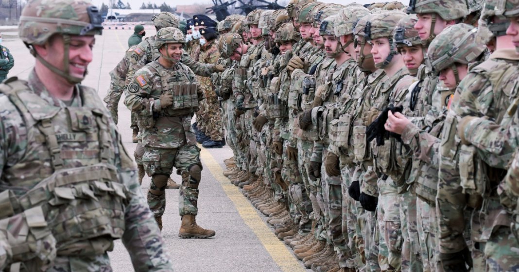 SUA plănuiește să desfășoare forțe aeriene și soldați în România, având în vedere conflictul cu Iranul.