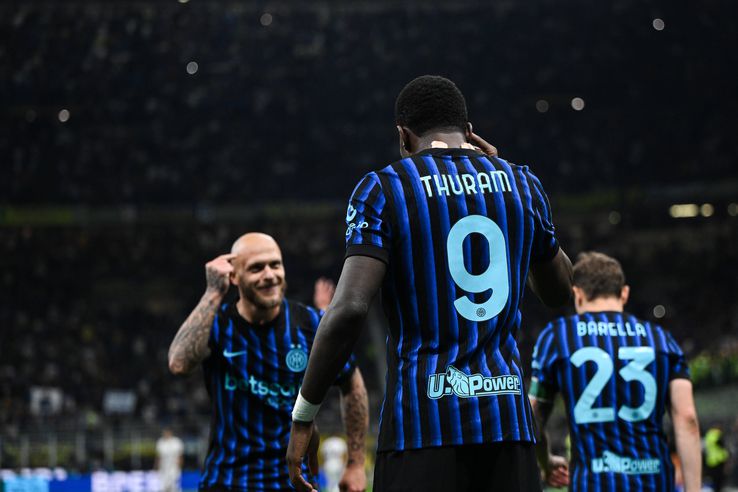 Inter a învins Cagliari și se apropie de titlul din Serie A » Șampania a fost pregătită pentru Cristi Chivu