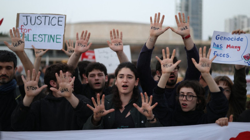 Proteste în Tel Aviv împotriva conflictului cu Iranul: „Nu atacați, discutați!”. Ciocniri intense cu…