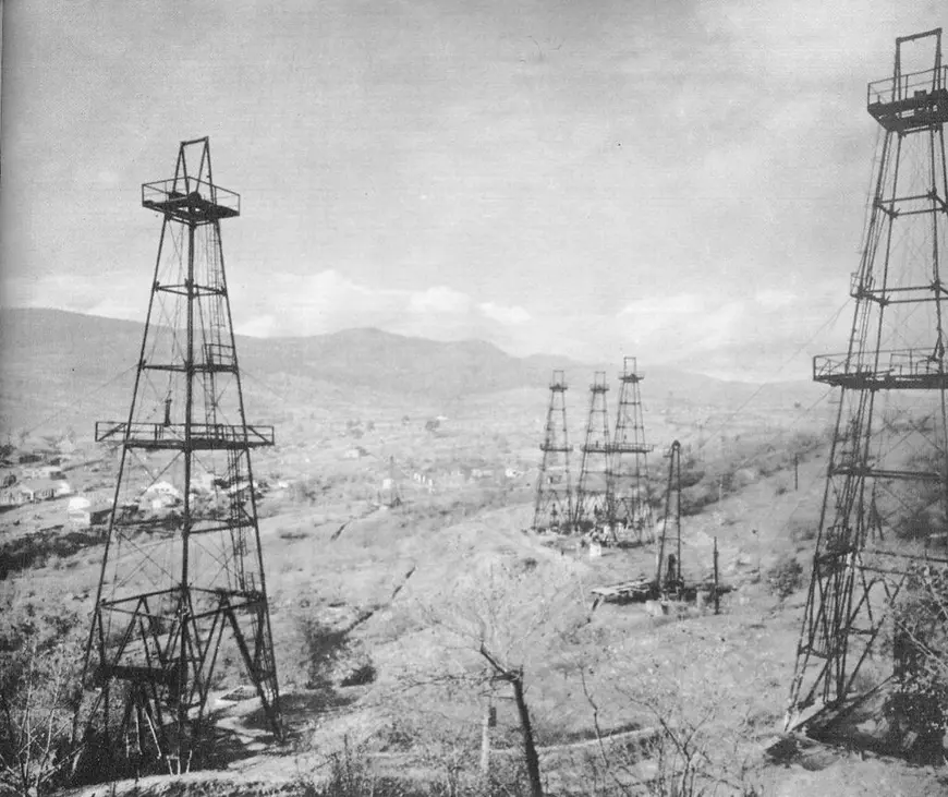 Rapoarte CIA făcute publice despre sectorul petrolier românesc: Cum a gestionat URSS prin SovRom în anii ’50