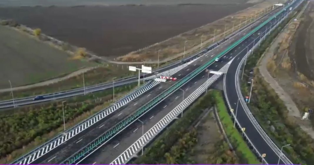 „Livrarea pe Autostrada Moldovei A7: Secretar de stat în MT declară că zilnic se acomodează mai mult de 10.000 de tone...”