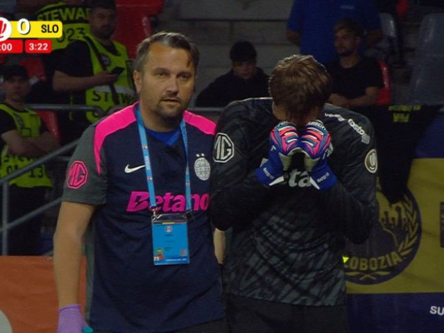 Matei Popa, înlocuit înainte de pauză în partida FCSB - Slobozia! A lăcrimat la părăsirea terenului.
