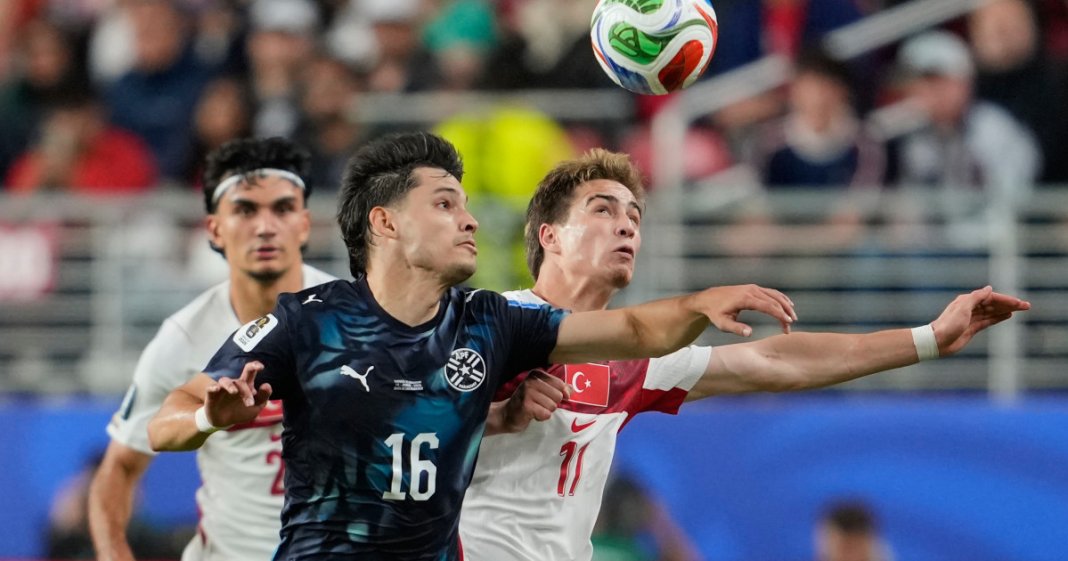 CM 2026: Paraguay bate Turcia, deși a evoluat o jumătate de meci în inferioritate numerică