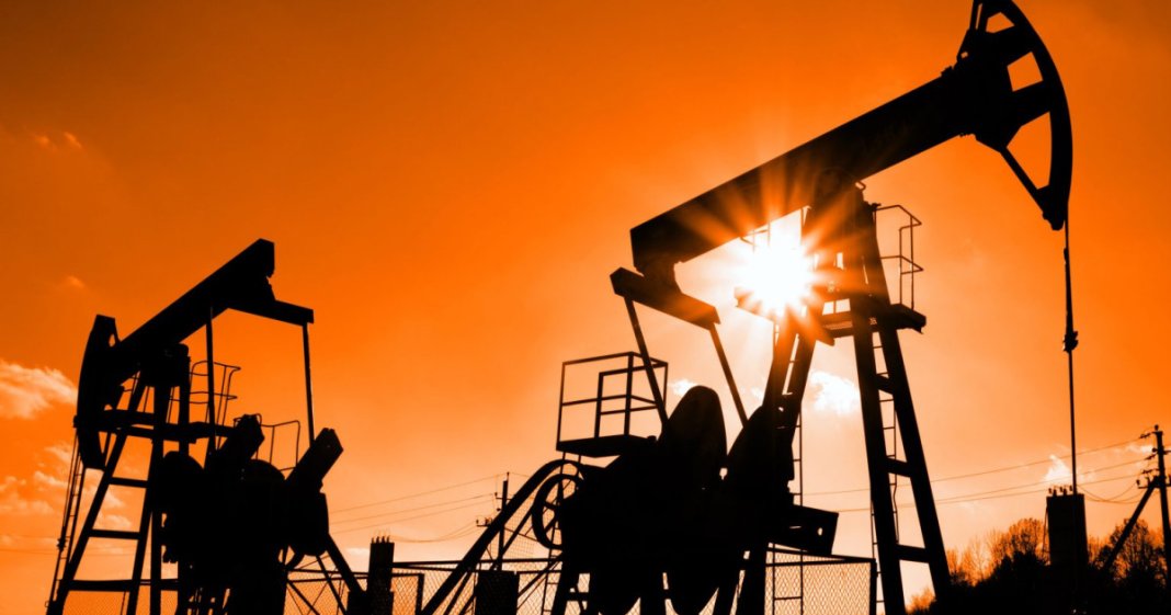 România, lipsită de cea mai importantă resursă de petrol. Specialist: Rute diferite pentru țițeiul din Kazahstan nu...