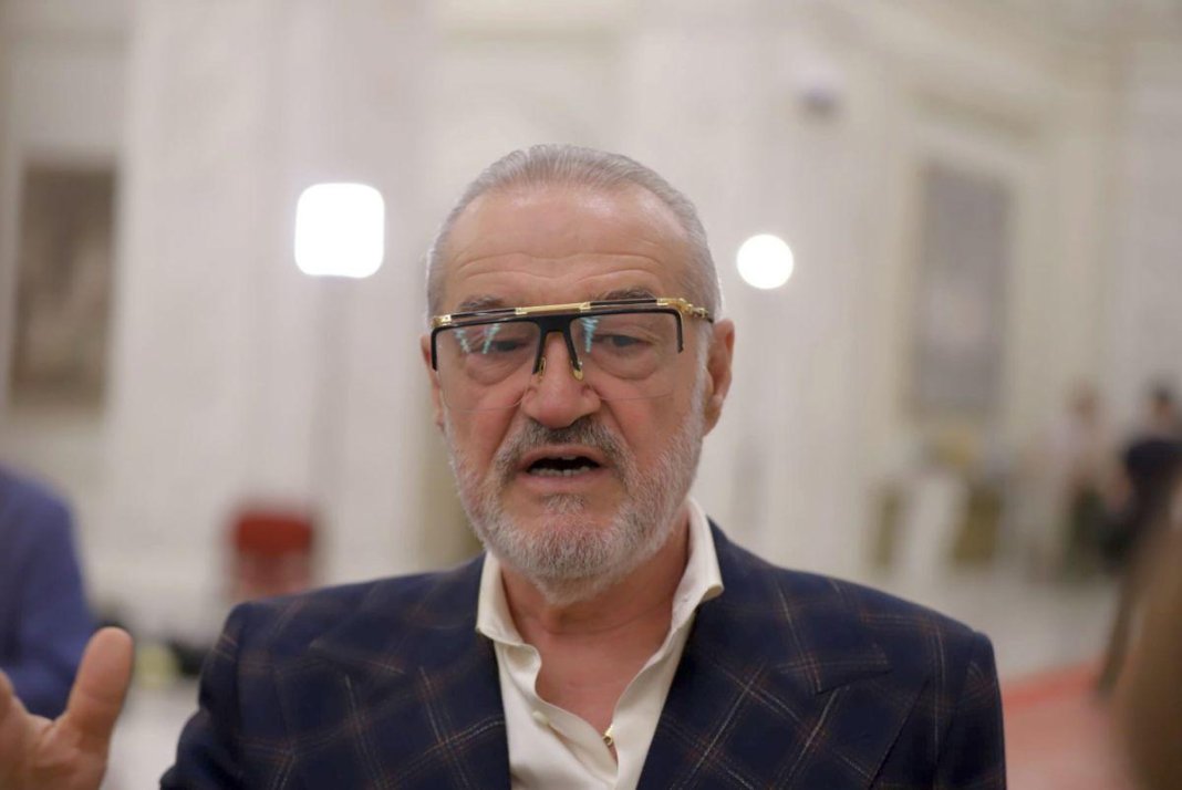 „Nemulțumiri legate de doi jucători în meciul Sepsi - FCSB: Gigi Becali afirmă că nu le oferim ciocolată de la început și se supără”